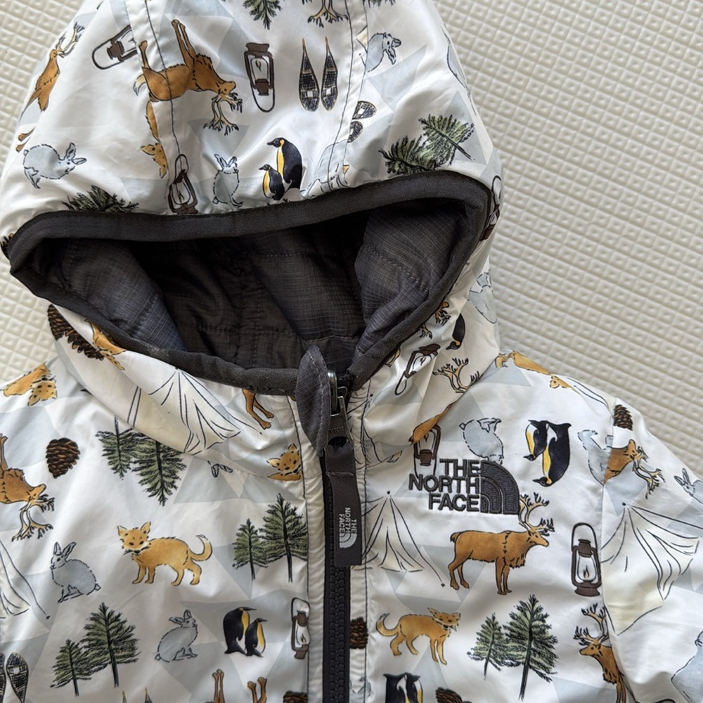 The North Face Perrito Reversible Hooded Jacket Gray Woodland Animals 3-6 Months - Picture 7 of 8